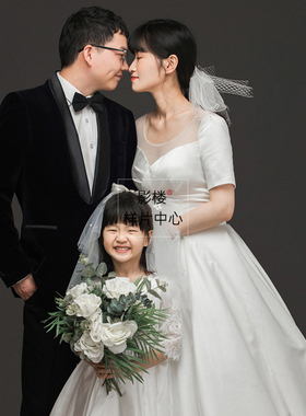 影楼工作室内简约轻纱主题全家福亲子家庭照样片样版客样s865