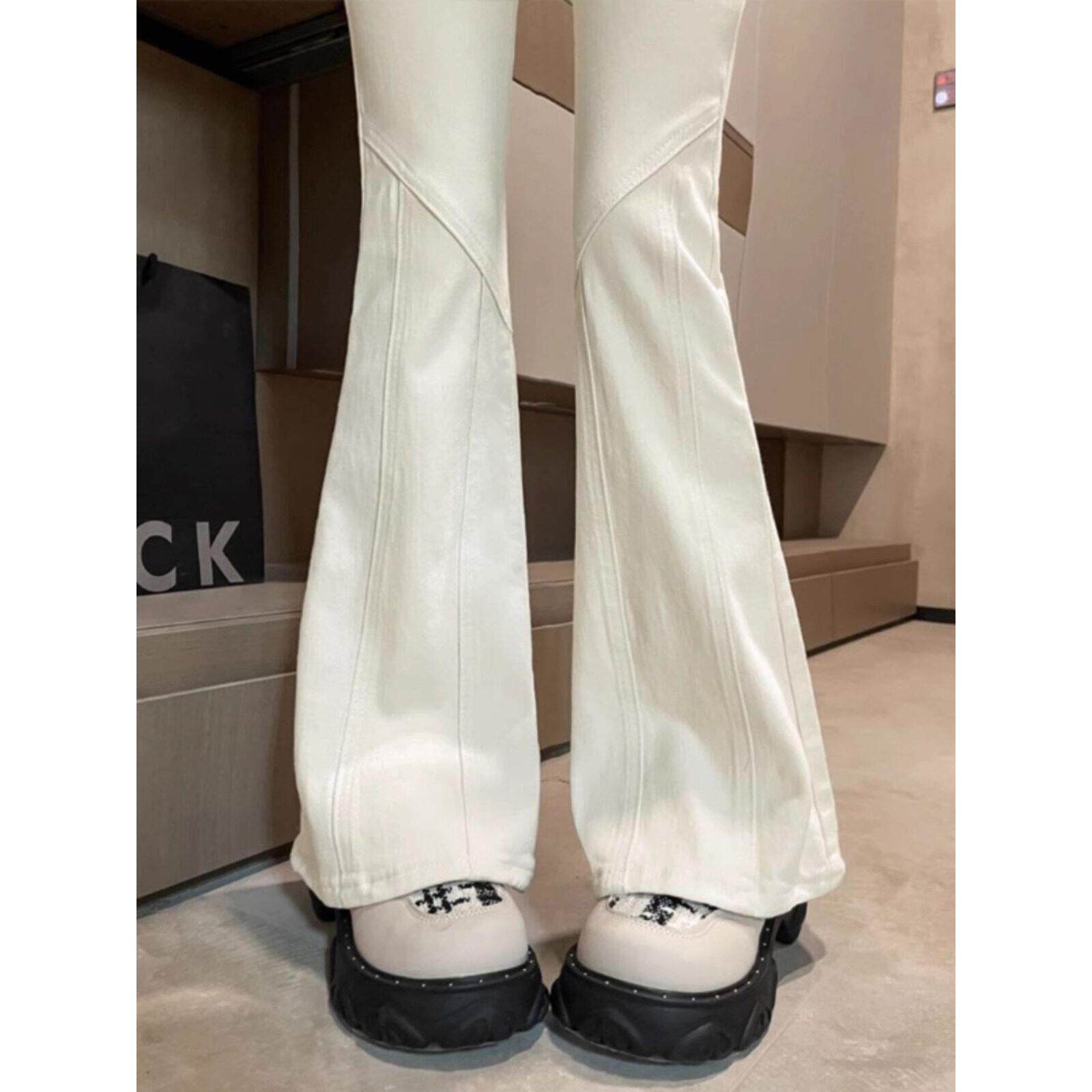 白色微喇牛仔裤女高腰显瘦春秋2025新款弹力修身马蹄裤加长裤子女