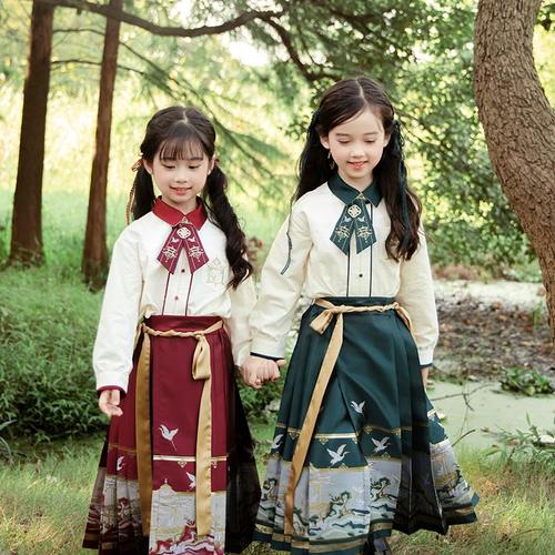 十三余女童童装马面裙套装