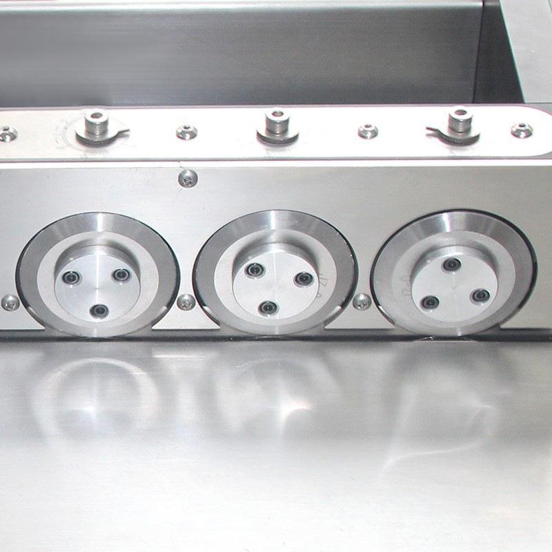 铝线路板分板机 PCB电路板分板机 基分切板机 LZB-906LED灯条条板