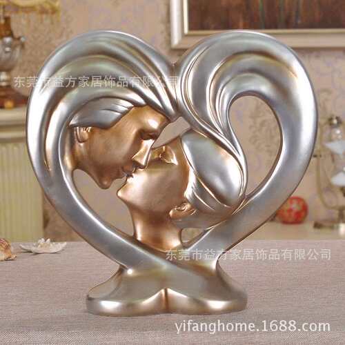 心形亲吻情侣摆件 树脂工艺品 婚庆情人节摆件 婚装饰品