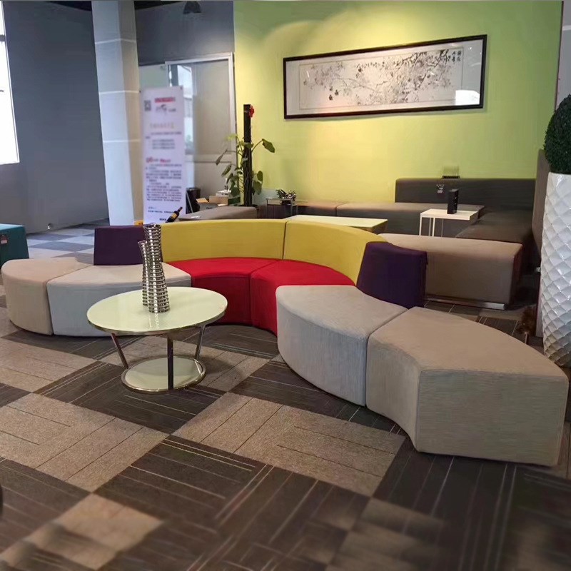 圆弧形异形S形创意多人工作室服装店影楼会客区接待区沙发