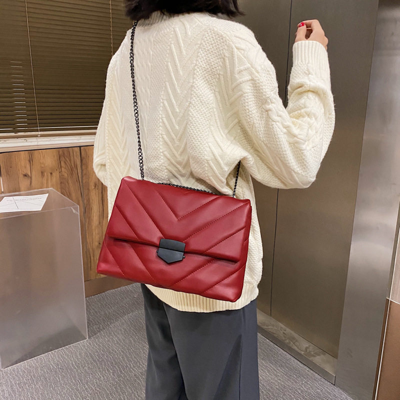 2026新款红色菱格纹小方包女链条单肩斜挎包时尚百搭休闲单肩包潮