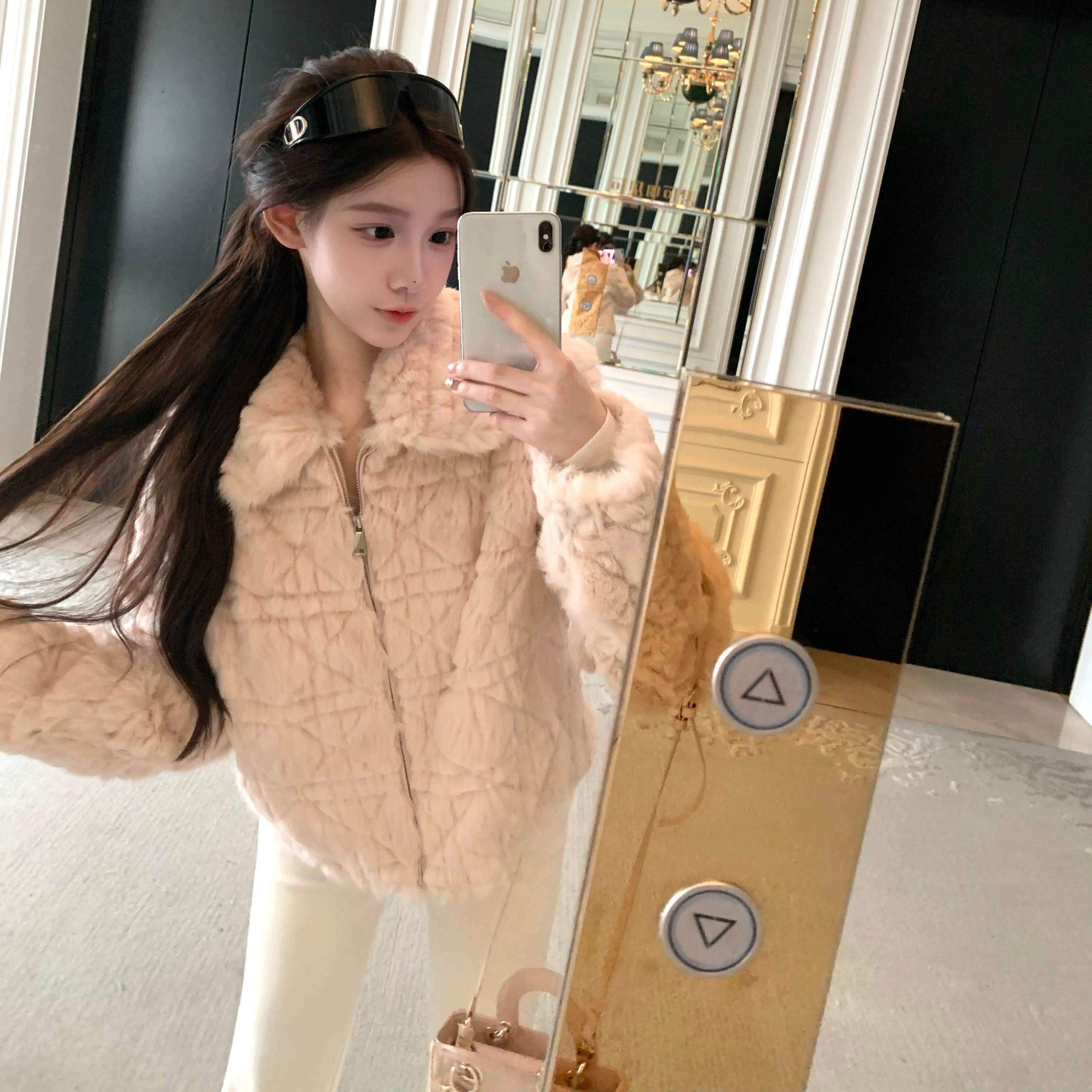 漫雪轻奢环保珍珠貂藤格纹皮草外套女冬短款千金风气质毛毛绒上衣