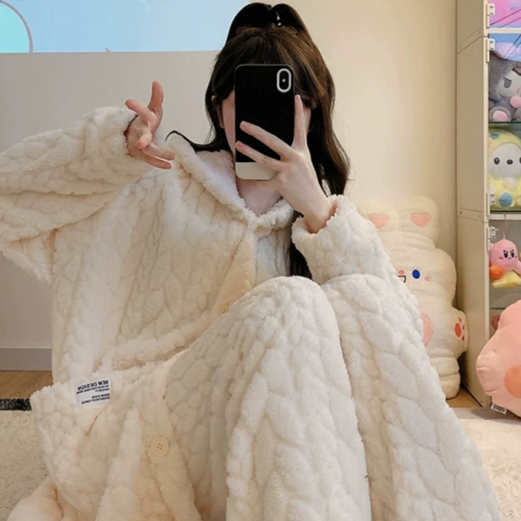 CariaKnar2025新款奢华野兽派珊瑚绒睡衣女冬加绒浴袍保暖家居服