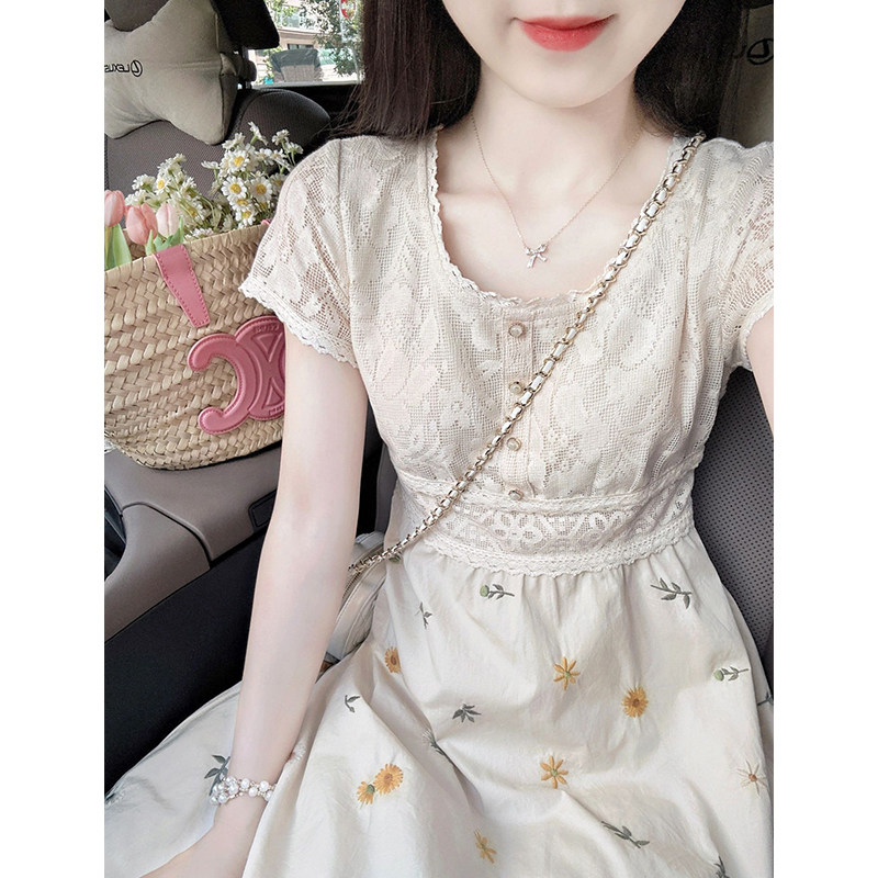 2025新款法式复古高级感茶歇长款长裙气质短袖碎花连衣裙子女夏季