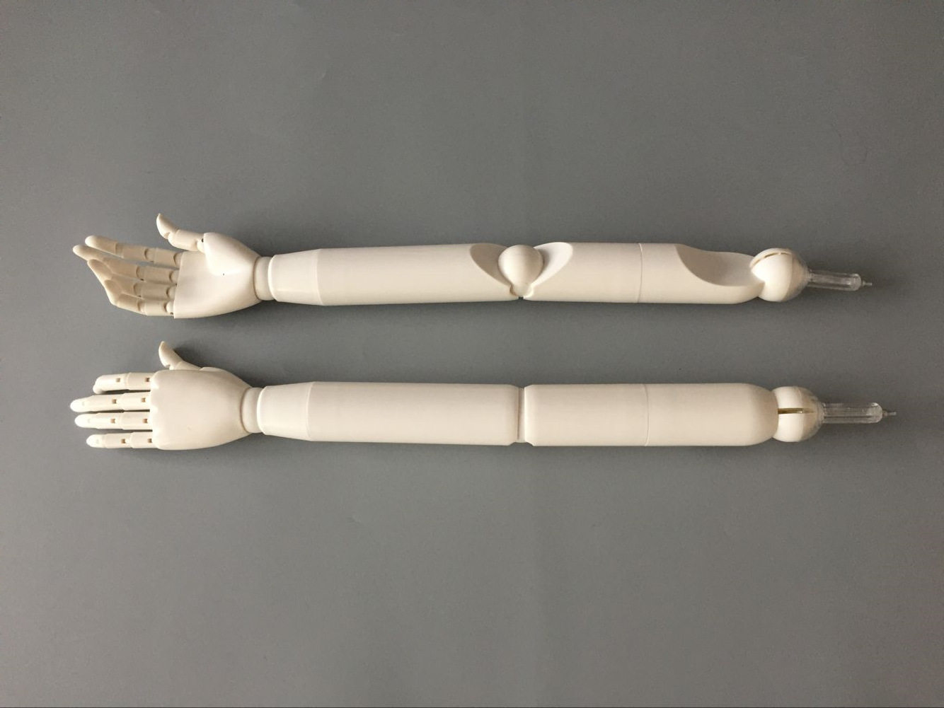 厂家直供塑料手臂塑料模特关节手臂半身模特手臂模特道具模特配件