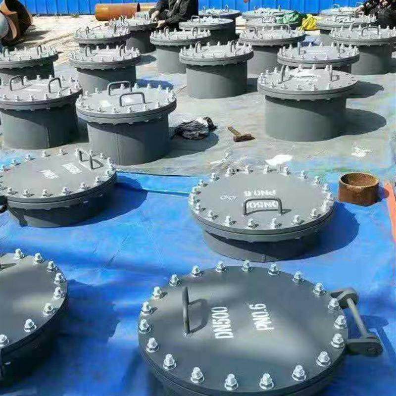 生产16MNQ345B垂直人孔门HG/T21520-2014标准DN100PN10RF人孔盖