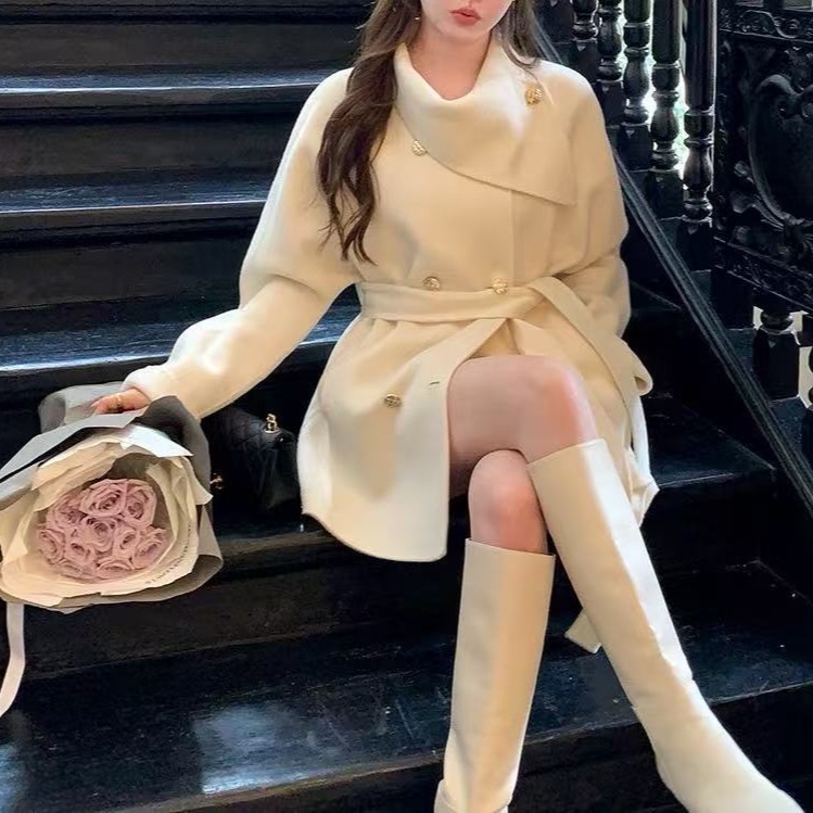 杨小卷大披肩围巾斗篷双面羊毛大衣女秋冬韩系千金氛围感毛呢外套