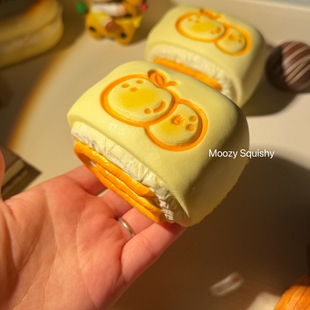 盒子礼物squishy 甜橙奶皮卷慢回弹橙子味道超软泥巨好玩精包装