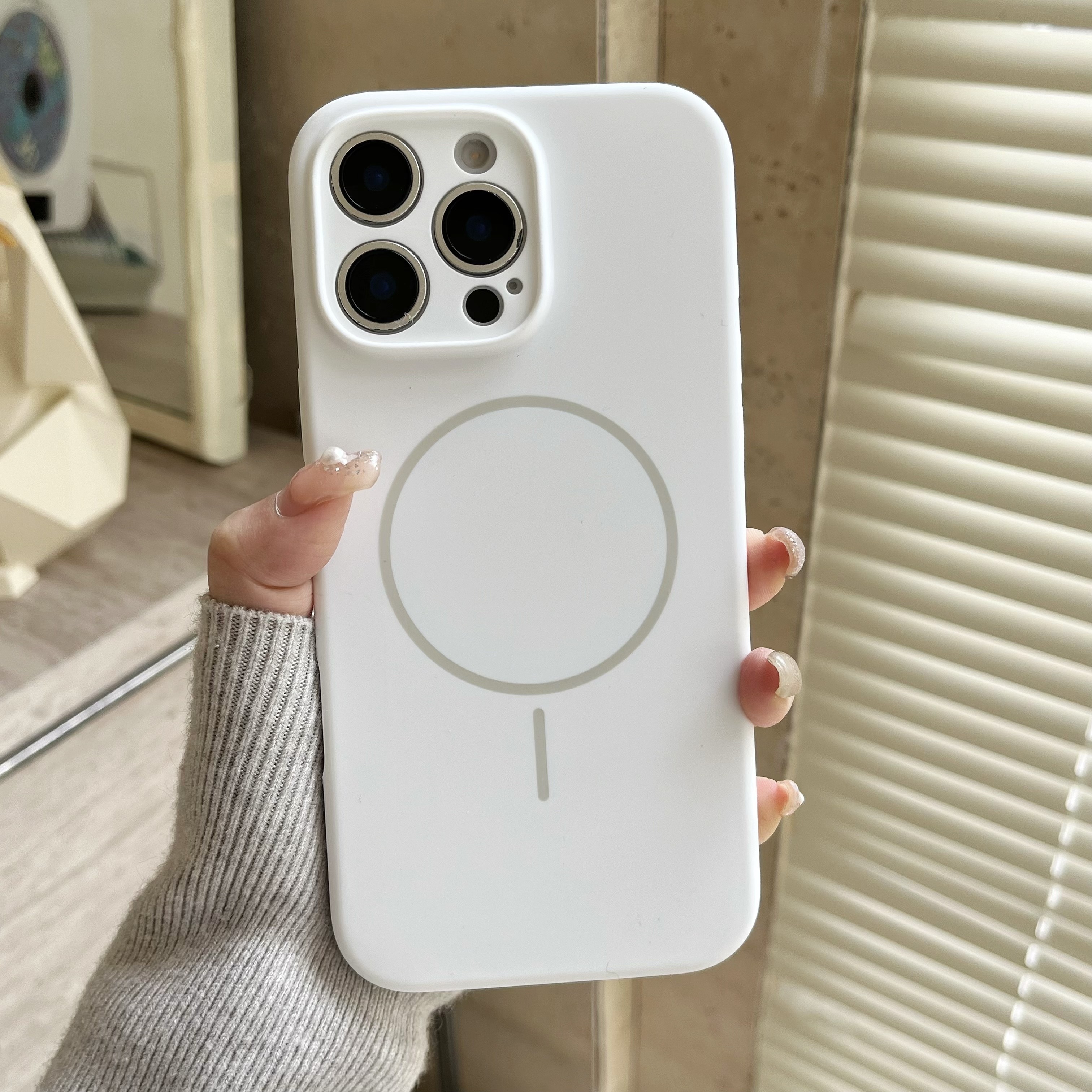 野壳适用iphone16/16pro手机壳17pro古董白臻品液