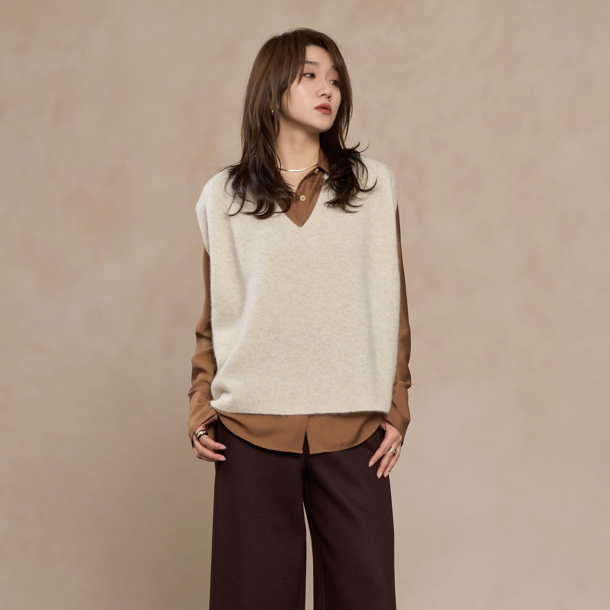 MENGJIAN牦牛绒V领针织马甲女25冬季新款极简风叠搭上衣廓形背心