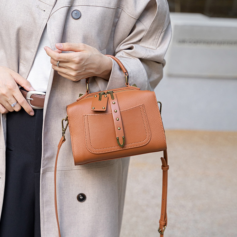 2026新款真皮女包时尚百搭单肩斜挎包高级感头层牛皮大容量枕头包