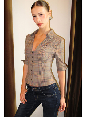 PynkiSwear 白色/棕色格纹V领收腰中袖衬衫高智感修身显瘦衬衣女