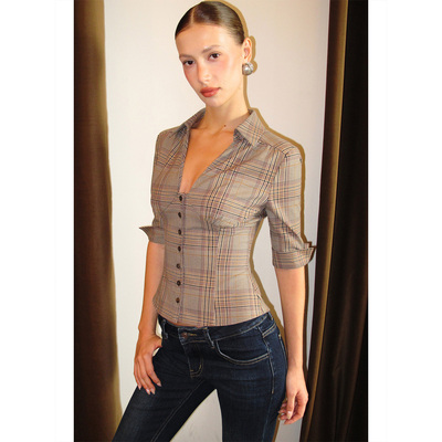 PynkiSwear 白色/棕色格纹V领收腰中袖衬衫高智感修身显瘦衬衣女