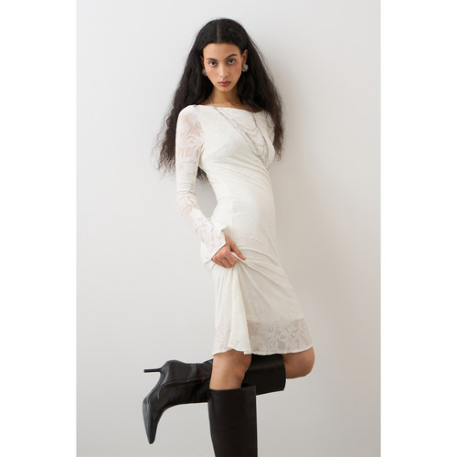 PynkiSwear 白色丝绒浮雕提花船领长袖连衣裙女秋季弹力修身长裙