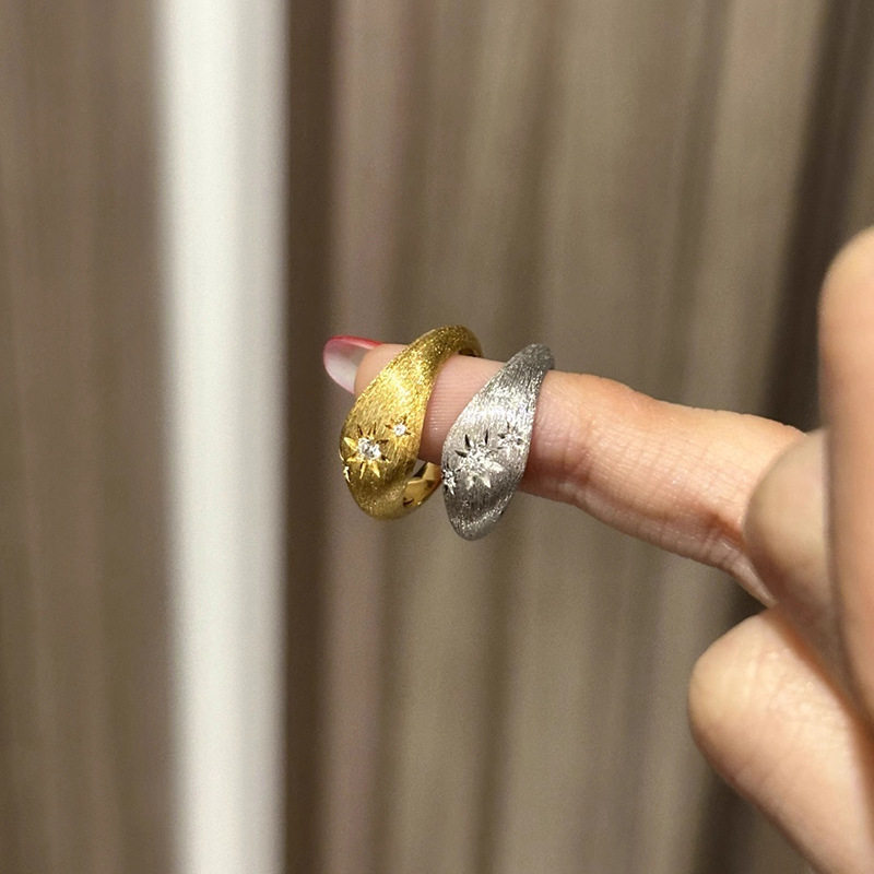 新款S925银时尚拉丝星芒尾戒中古