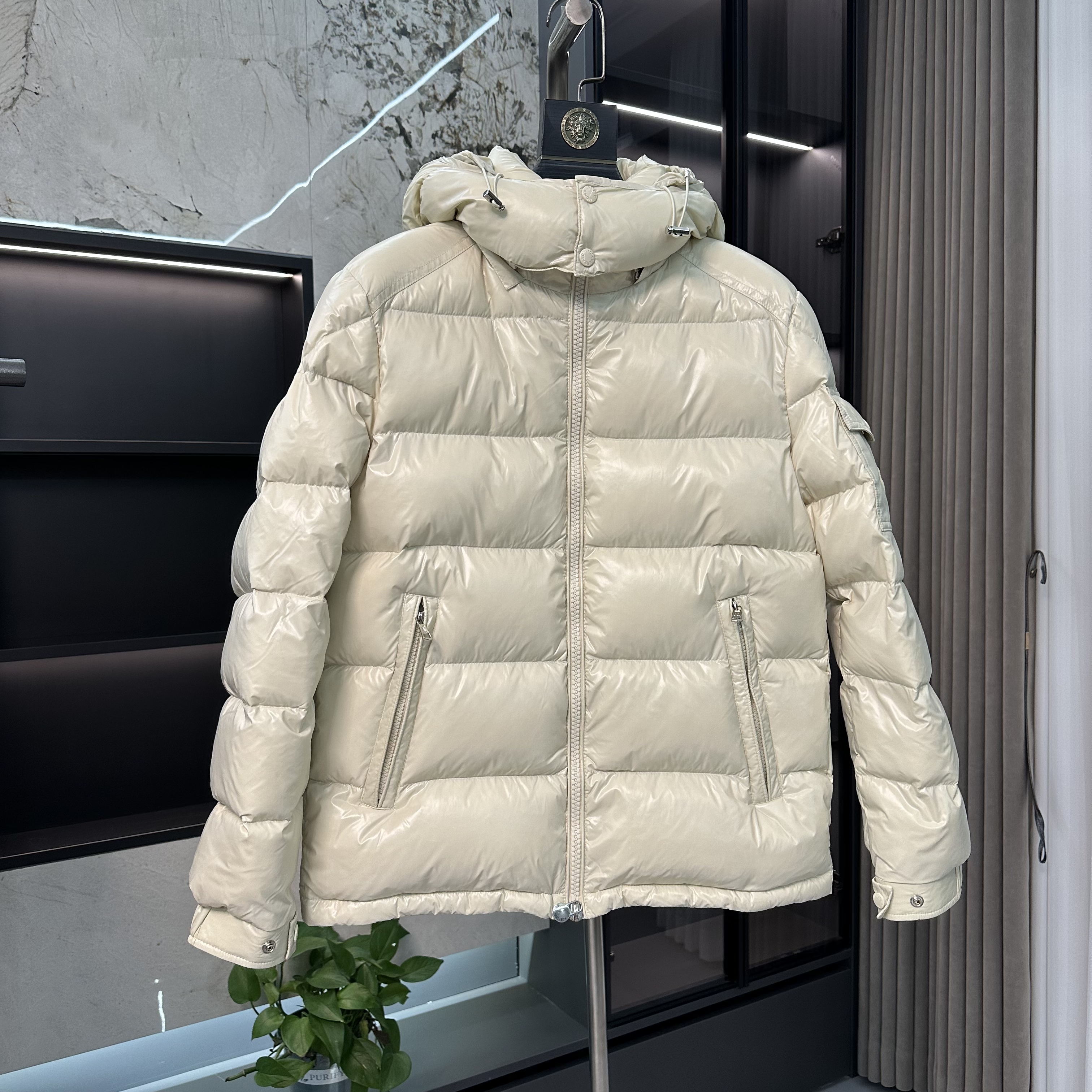 蒙口瓦萨琪玛雅亮面短款羽绒服连帽可拆百搭三防男女情侣同款