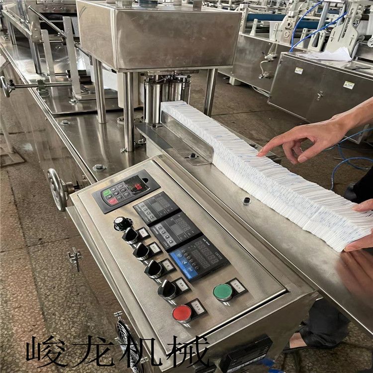 1全自动壳聚纱布折叠机 止血高岭土带X光线纱布块机器设备厂家