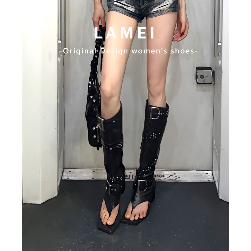 牛皮版！黑色鉚釘夾趾涼靴女夏2024辣妹炸街高筒長靴美拉德褲管靴