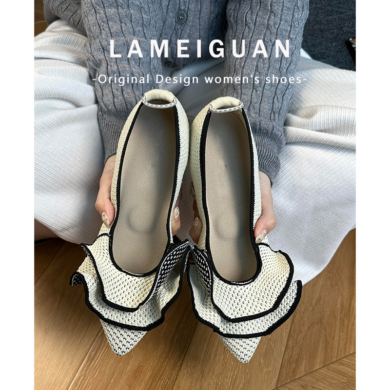 法式荷叶裙边尖头浅口单鞋女2026春季新款复古白色通勤工作平底鞋