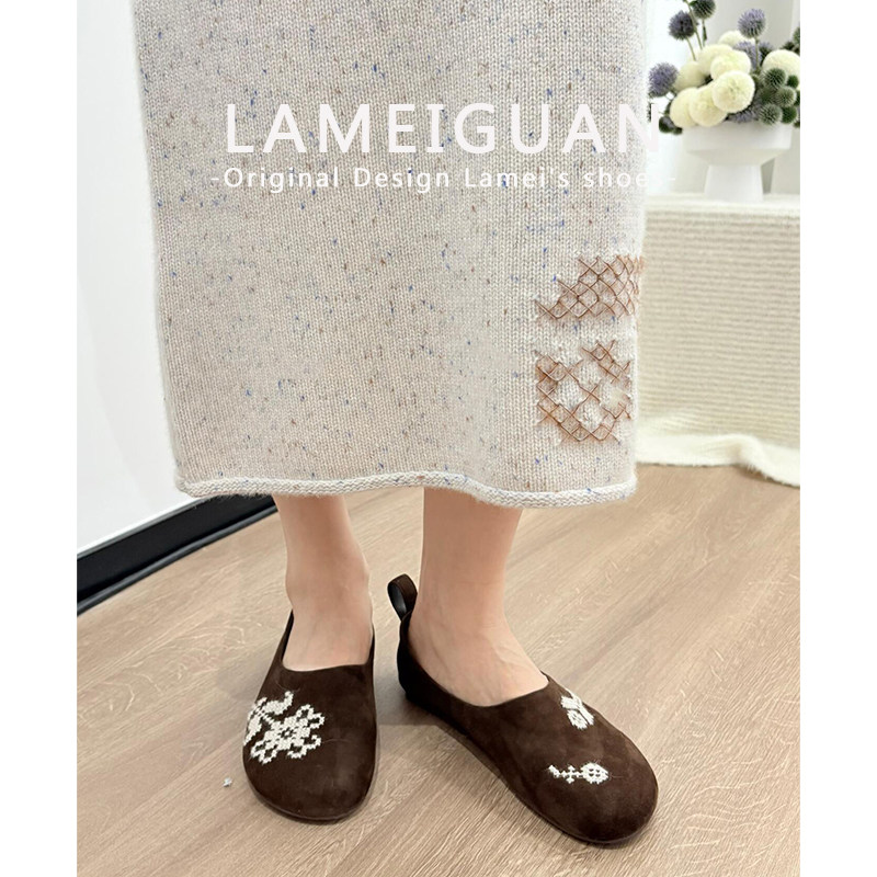 绝美设计感绣花深口豆豆鞋女2026新款棕色复古圆头平底单鞋一脚蹬,女鞋,深口单鞋,淘宝优惠券,粉丝福利购,淘宝优惠卷