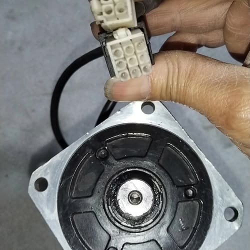 议价东伺服电机JSMA-PLC08ABA0.75KW300适用图片