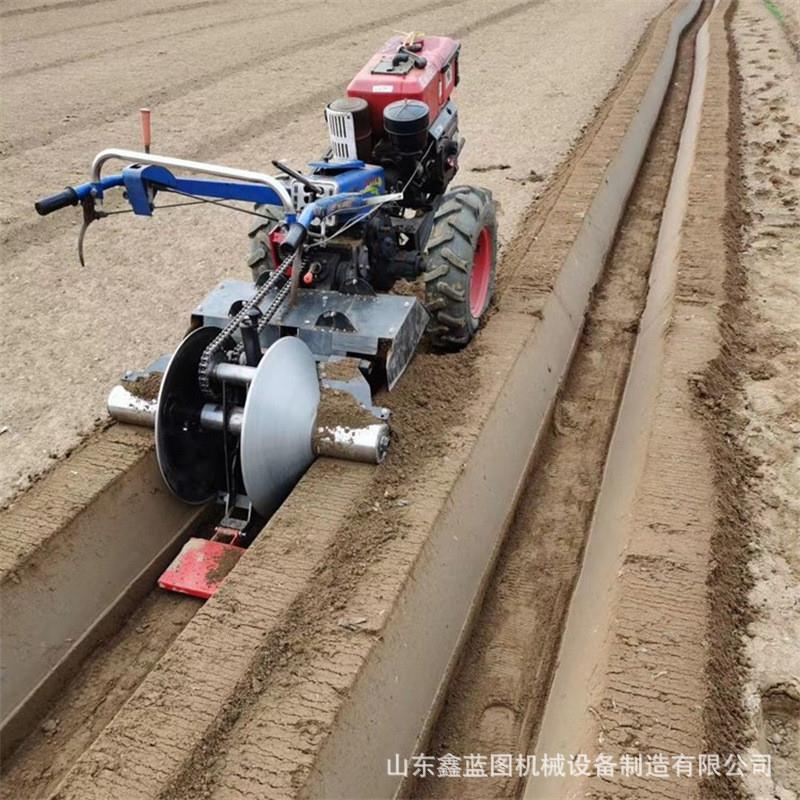 农用灌溉水渠开沟一次成型机结实不坍塌 自走式草莓开沟起垄机
