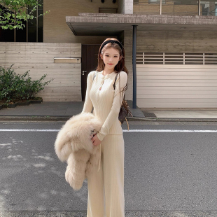 白色休闲运动套装女秋冬季穿搭针织开衫上衣修身显瘦高腰直筒裤子