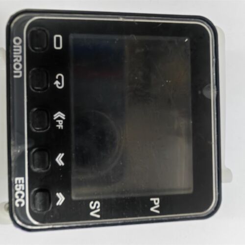 E5CC-QX2ABM-800 E5CC-QX2ABM E5CC  插头式接线温控器 原装正品