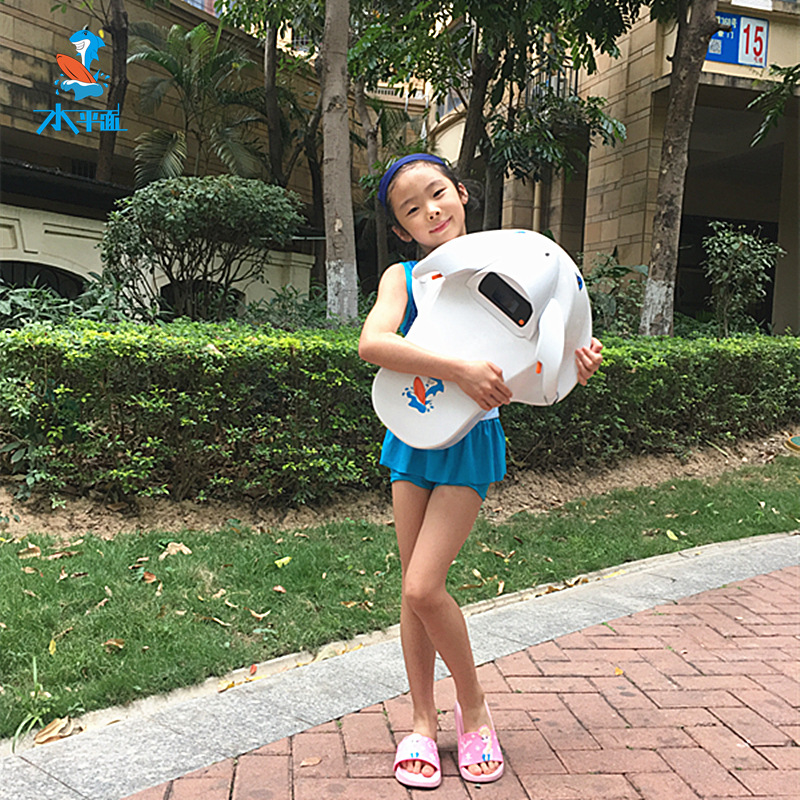 儿童游泳训练电动漂浮板水下手持推进器小鲨鱼冲浪板水上动力滑板