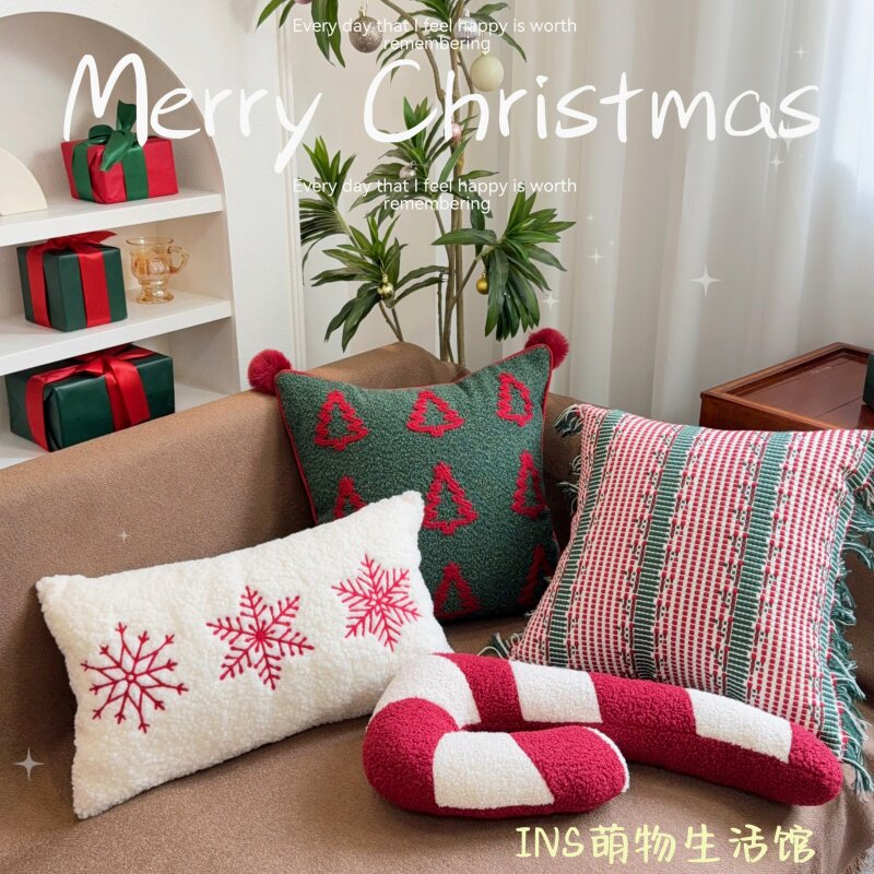 2025圣诞抱枕高级感沙发氛围装饰圣诞树飘窗可爱圣诞节日礼物靠垫