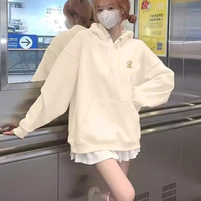 奶呼呼穿搭卡哇伊凯蒂百搭上衣服