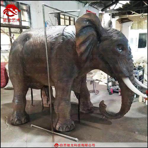 人穿仿真大象皮衣内部操控表演道具商场楼盘暖场人气装置