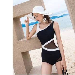 泳衣女2025新款 保守专业运动显瘦纯欲风高级感性感泡温泉连体泳装