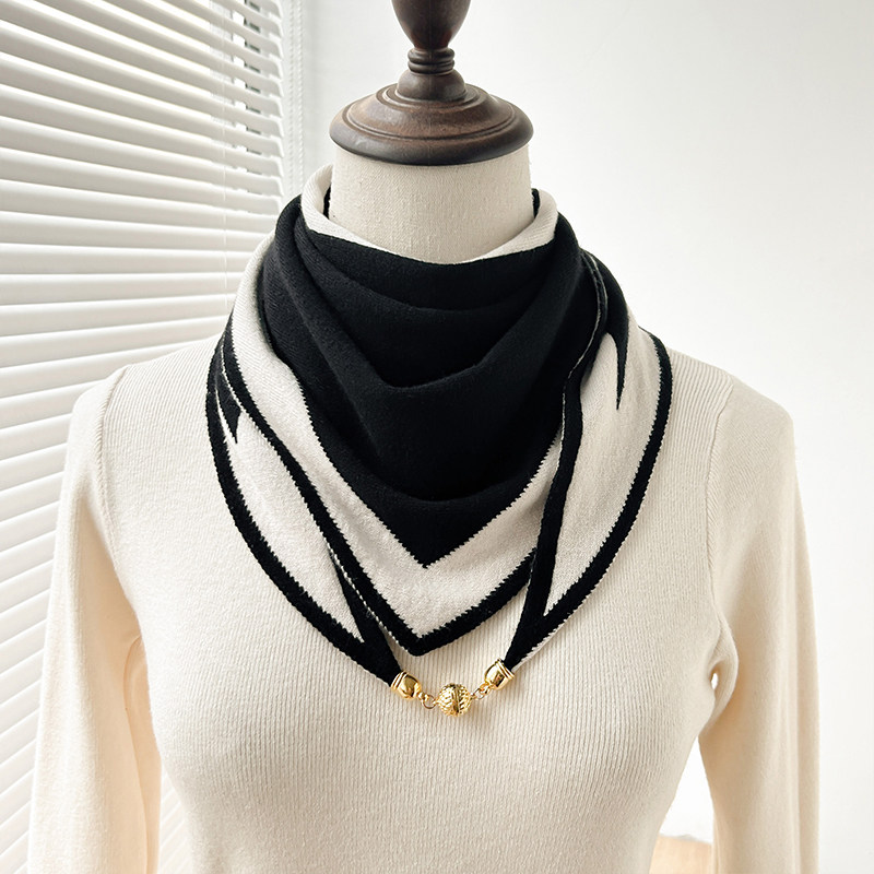 黑白针织毛线厚围巾女秋冬季磁吸扣三角丝巾中老年妈妈护颈围脖子,服饰配件/皮带/帽子/围巾,围巾/丝巾/披肩,淘宝优惠券,粉丝福利购,淘宝优惠卷