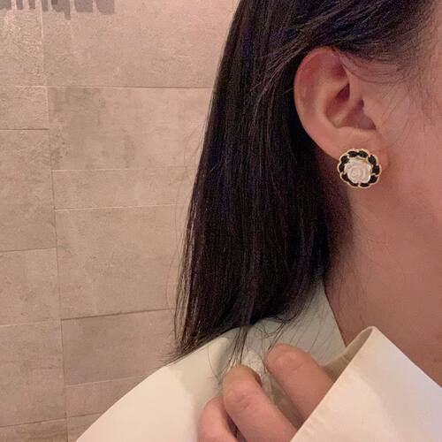 高级感vintag复古山茶花耳环花朵耳钉女法式网红2026年新款潮气质