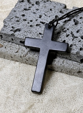 2025新款俄罗斯进口石墨黑十字架复古欧美潮流饰品百搭批发