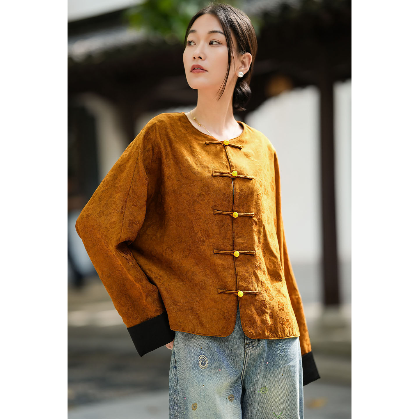 2026春季新款桑蚕丝提花红云纱新中式衬衫宽松圆领撞色百搭女上衣