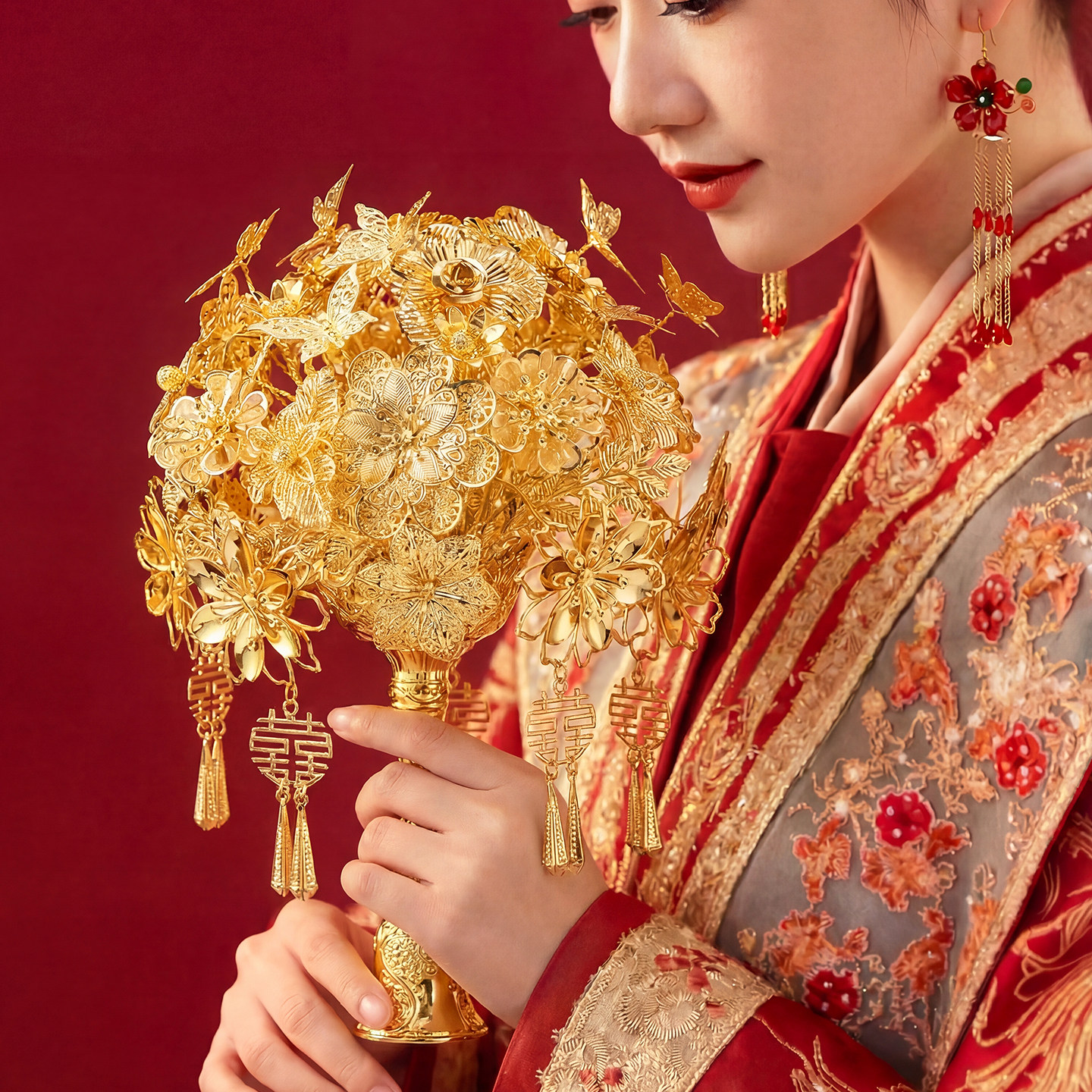 金色手捧花权杖结婚团扇新娘重工成品扇成品高级秀禾婚礼婚扇diy