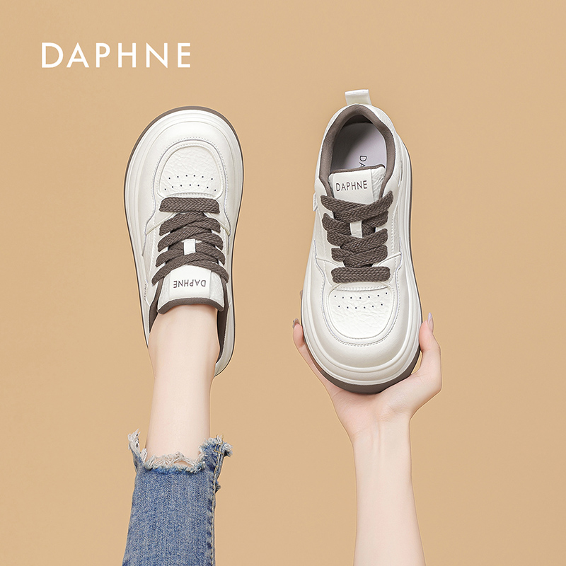 达芙妮厚底真皮小白鞋女2024秋冬新款圆头系带增高舒适百搭休闲鞋