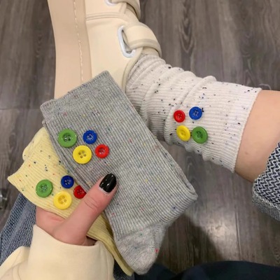 小众设计点子纱纽扣中筒袜夏季