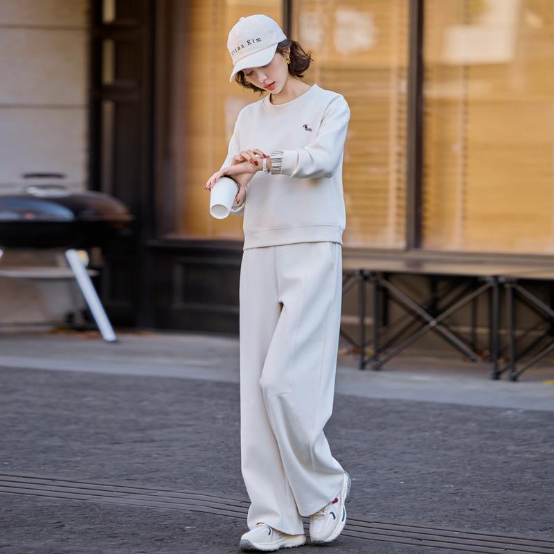 Rouje Dsyle米色运动服套装女春秋圆领套头刺绣卫衣阔腿裤两件套