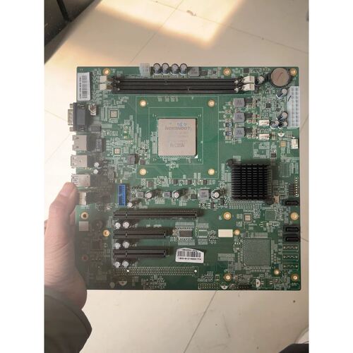 可维修龙芯3号处理器3A3000-LP加主板。正常开