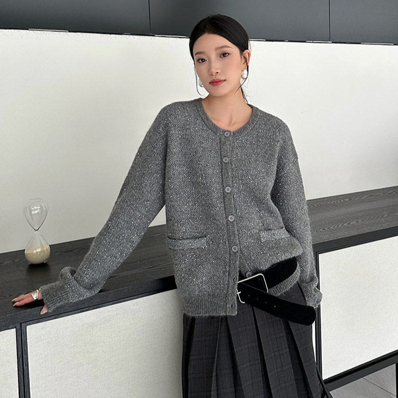 爱姐ELSISSI显瘦高级感亮片圆领