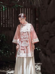 爆款 昂卡粉色少数民族彝族服装 重工刺绣正版 写真旅拍摄影服装