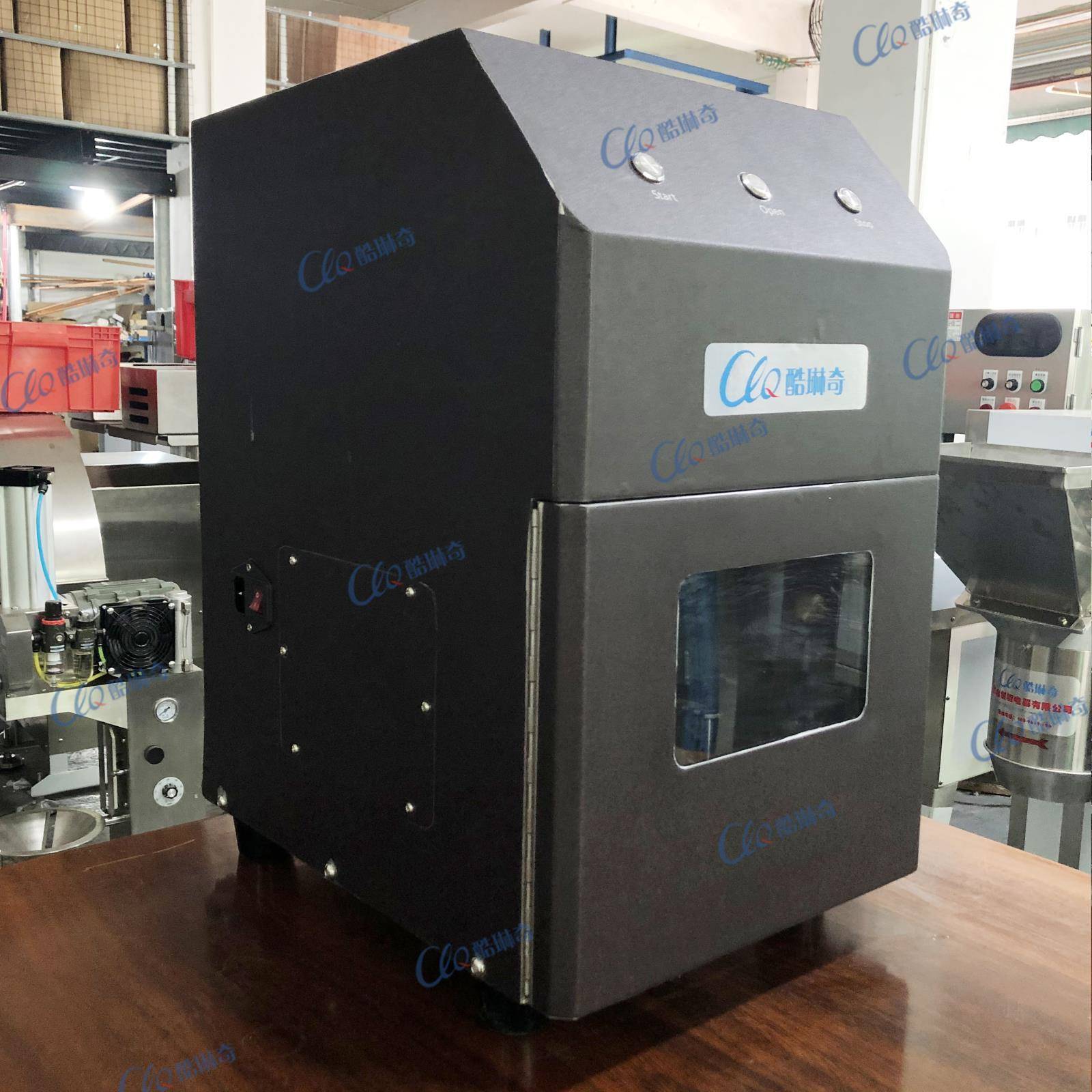 b青椰白椰子开壳机斯里兰卡椰奶开盖机设备全自动椰子开盖切口机