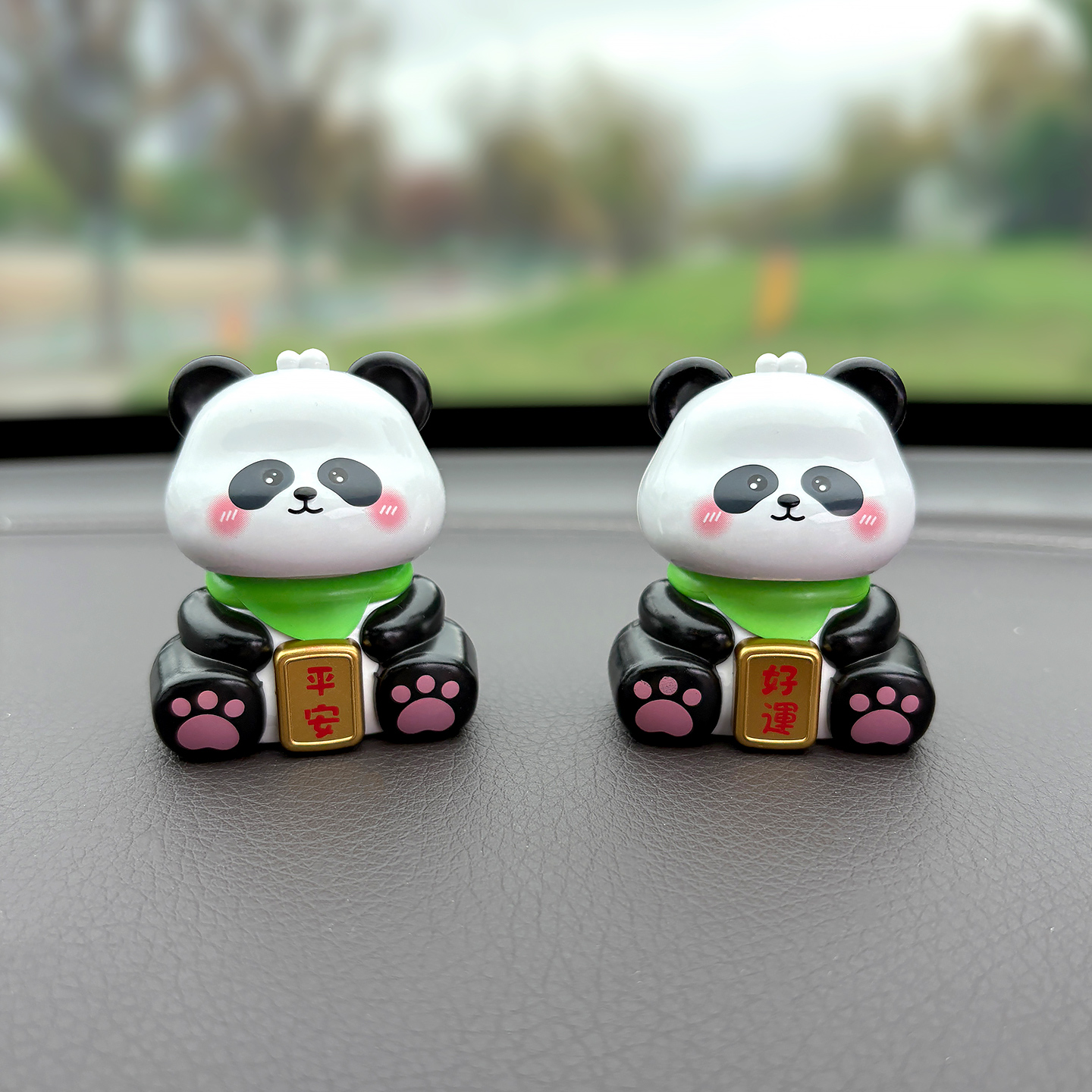汽车太阳能点头熊猫摆件招财可爱
