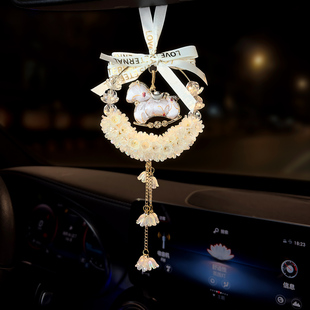 2026新款创意铃兰花汽车挂件网红宋锦小马高级感车载后视镜挂饰女