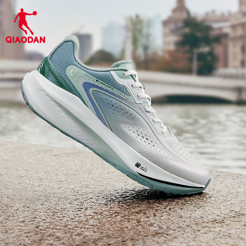 乔丹魅影跑步鞋男鞋2024夏季新款正品减震专业跑鞋网面透气运动鞋